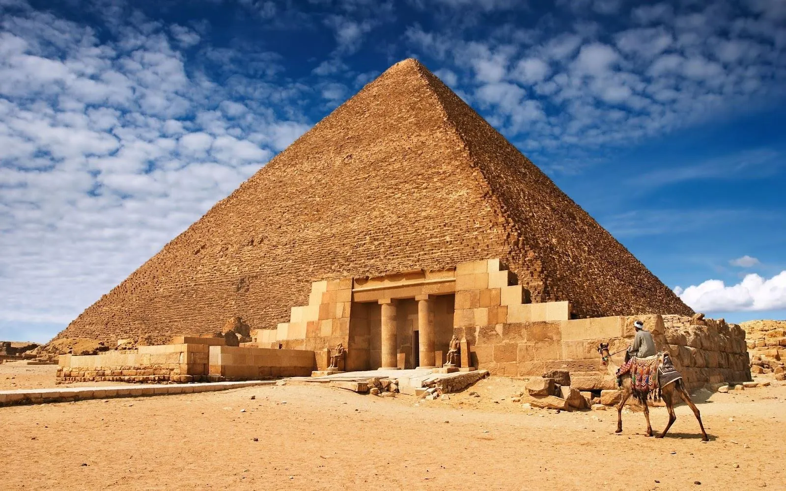 Cairo by Bus One Day From  Sharm El Sheikh  with egyptian museum