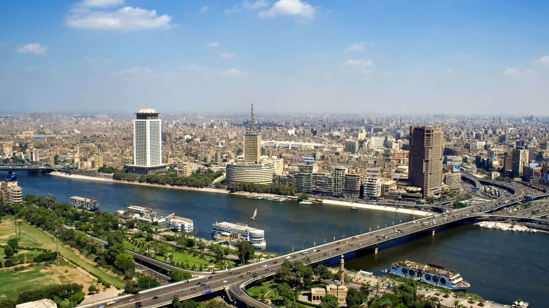 Cairo by Bus One Day From  Sharm El Sheikh  with egyptian museum