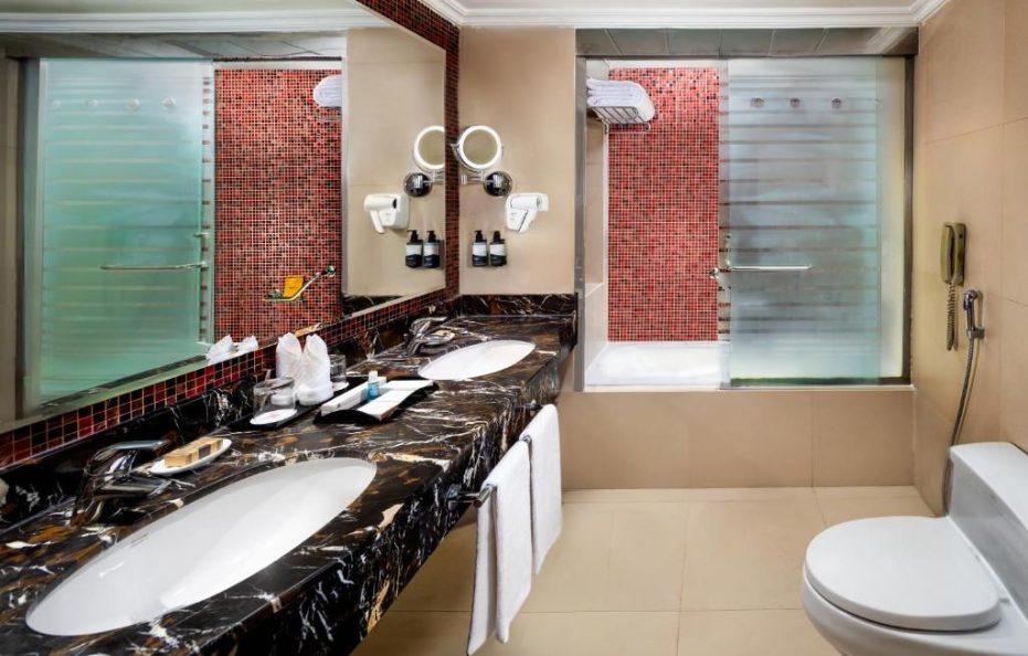 Millennium Al Aqeeq Hotel